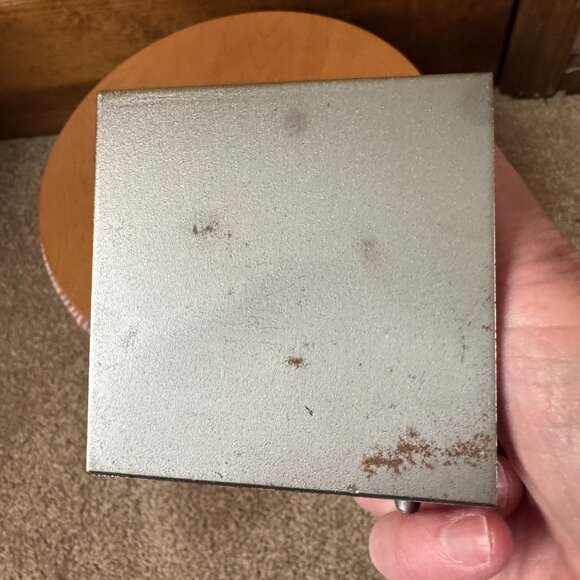 Hinz & Kunst Germany Design Das Original Sculpture - Woman w/Packages - Picture 10 of 10